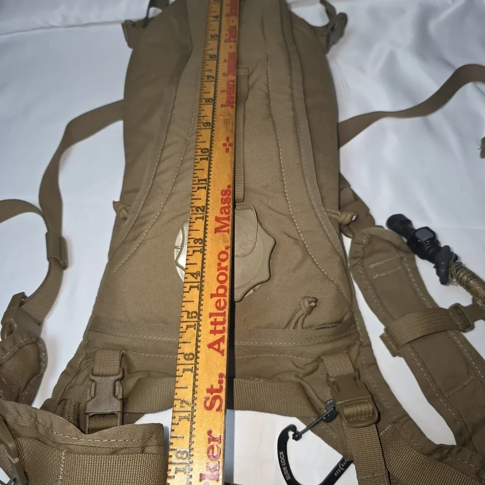SOURCE HYDRATION SYSTEM W/ BLADDER, HOSE USMC TACTICAL 3L COYOTE‎ BROWN